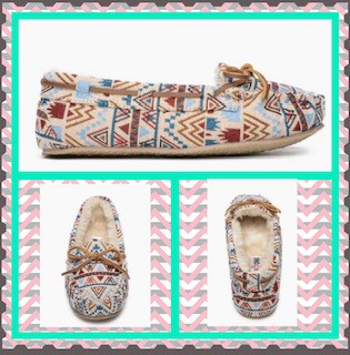 Ladies Minnetonka Mosaic  Cally Cream Slipper