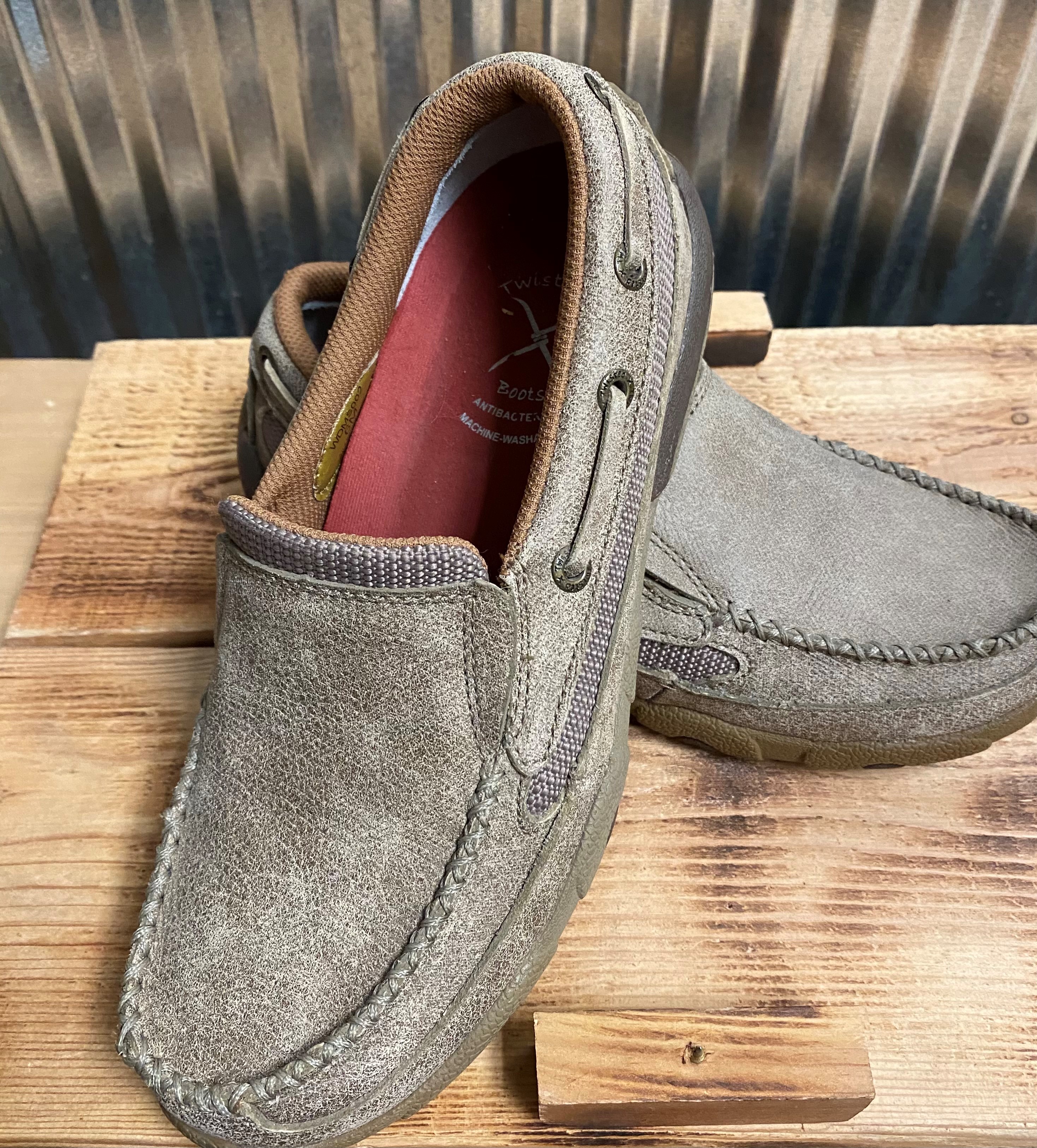 6 WOMEN'S DRIVING MOC SLIP ON